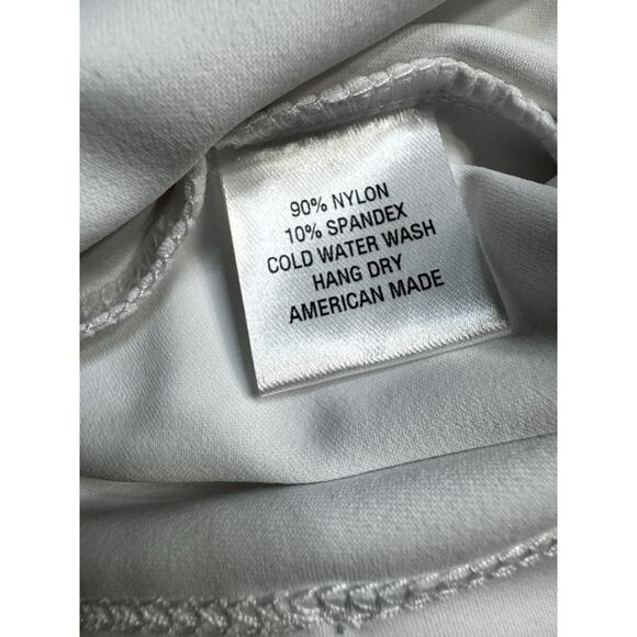 Sailor Sailor Britt 3/4 Sleeve White Floral Trim UPF 50+ Performance Top SZ SM - Picture 8 of 12